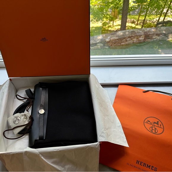 Hermes Herbag 31 in black and silver hardware - Picture 5 of 6